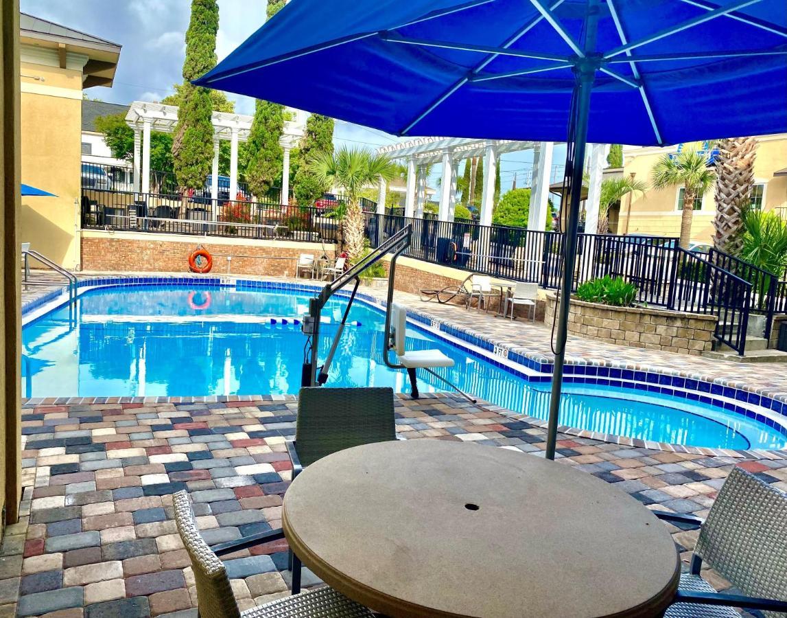 Days Inn By Wyndham Pensacola - Historic Downtown Exteriér fotografie