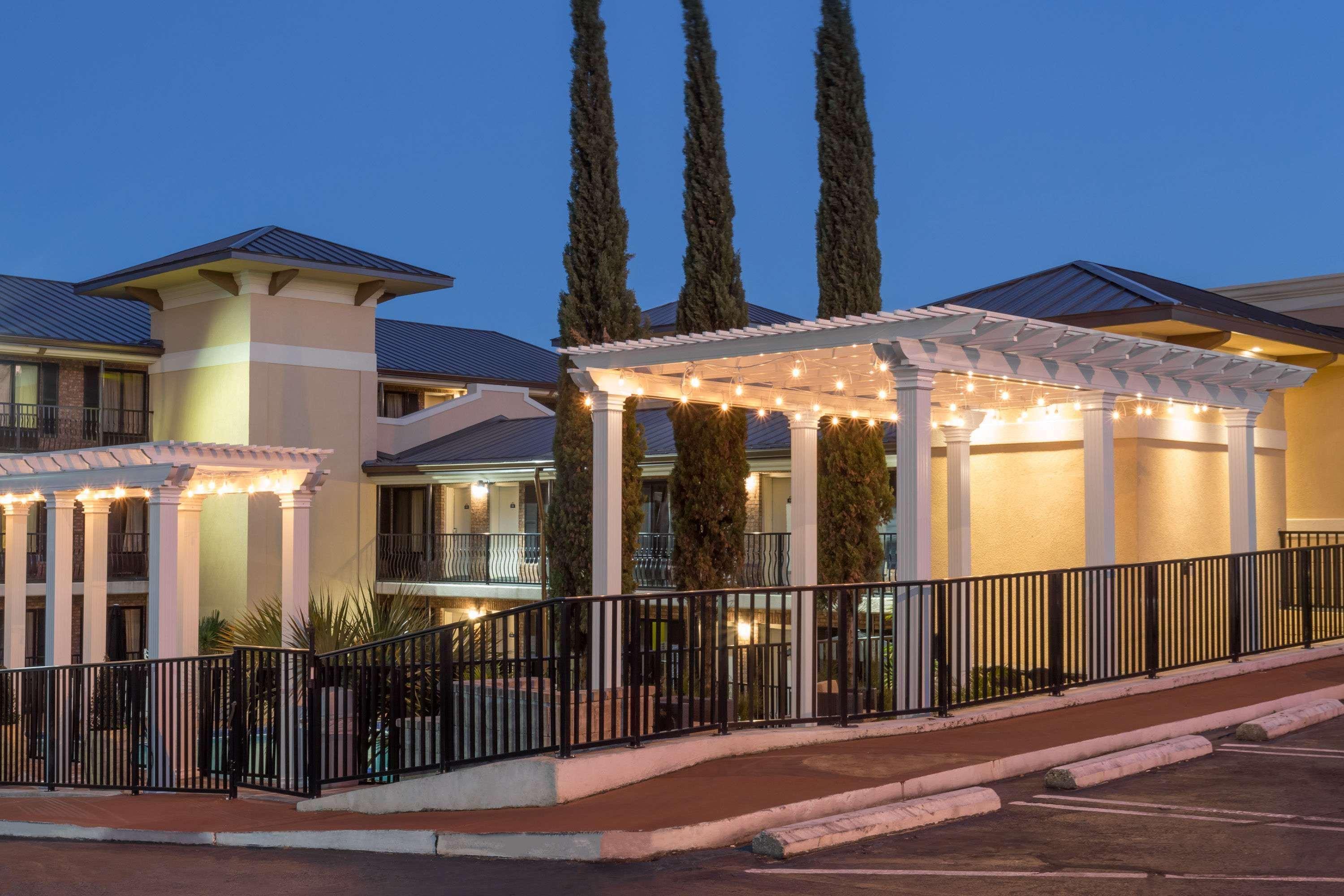 Days Inn By Wyndham Pensacola - Historic Downtown Exteriér fotografie