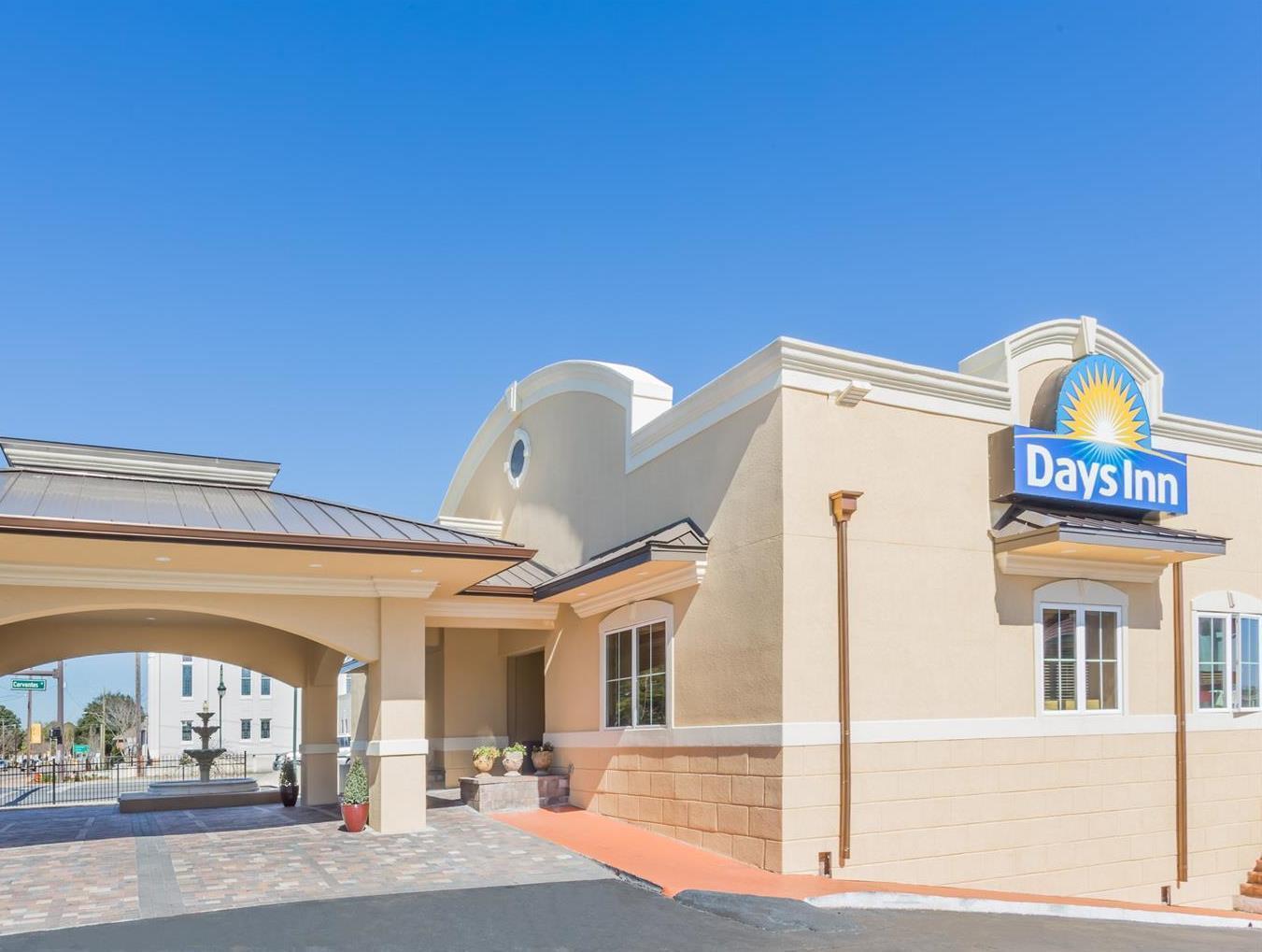 Days Inn By Wyndham Pensacola - Historic Downtown Exteriér fotografie