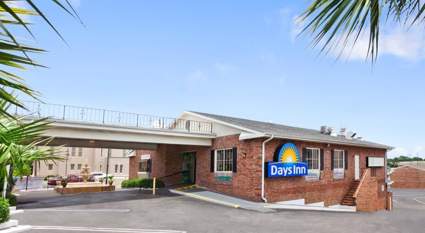 Days Inn By Wyndham Pensacola - Historic Downtown Exteriér fotografie