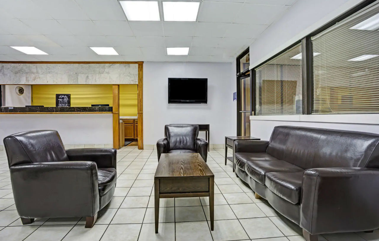 Days Inn By Wyndham Pensacola - Historic Downtown Exteriér fotografie